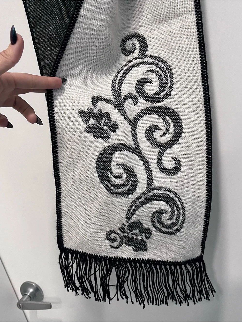 Inca's Alpaca Jaquard Scarf Elegant Black and White‎ Swirl Fringe Scarf Floral